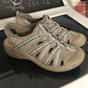 Bionics leather sport shoe 9-1/2 M